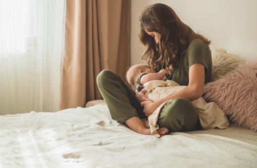 Comprendre comment l'allaitement peut réduire les risques de SIDS