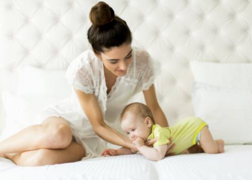 Cycles de sommeil des nourrissons démystifiés : Conseils d'experts pour les parents épuisés