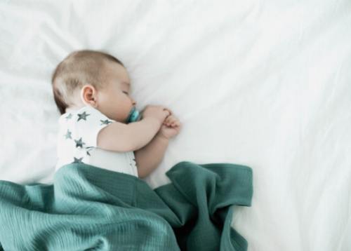 La clé des nuits paisibles : déchiffrer les cycles de sommeil des bébés