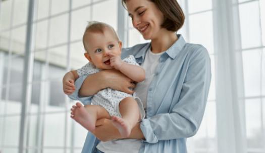 Stratégies apaisantes pour les bébés qui ne dorment pas : surmonter les défis courants