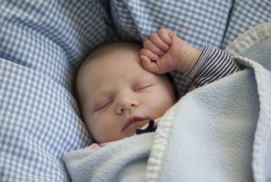 Techniques d'apprentissage du sommeil favorables à l'attachement pour les tout-petits et les nourrissons