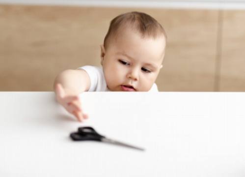 Comment choisir les meilleurs verrous de sécurité pour protéger votre foyer des bébés ?