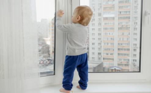 Couvertures de prises indispensables pour un environnement domestique sûr pour les bébés