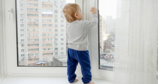 Gardes-fenêtres : un must pour sécuriser votre maison contre les tout-petits